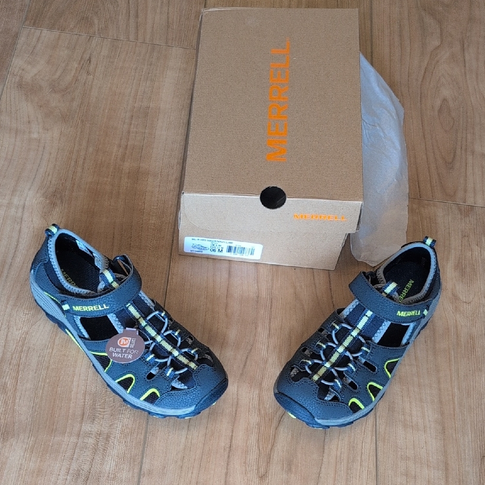 Sz 6 Merrell Kids' Navy and Lime Water Shoes